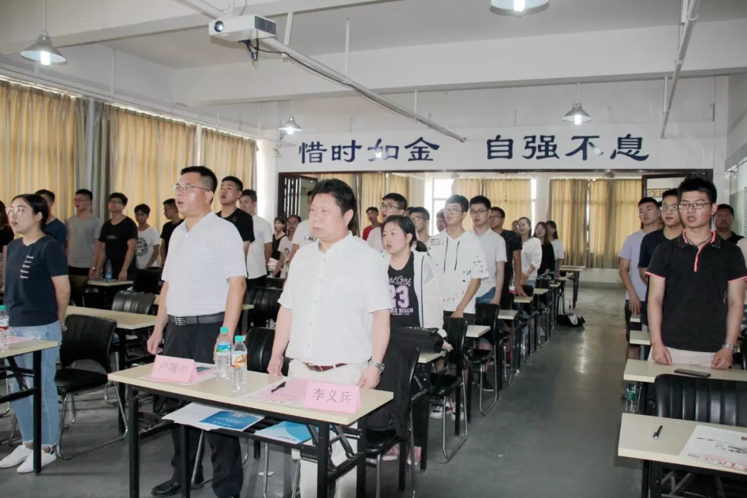 【醫(yī)星學?！康谖鍖脤嵱柊喈厴I(yè)典禮圓滿落幕